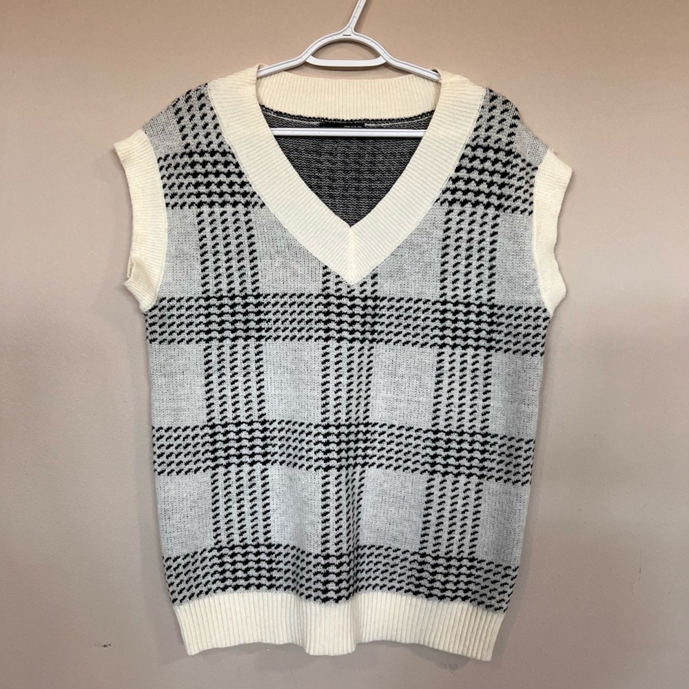 SHEIN Black and Cream Plaid V-Neck Sweater Vest
